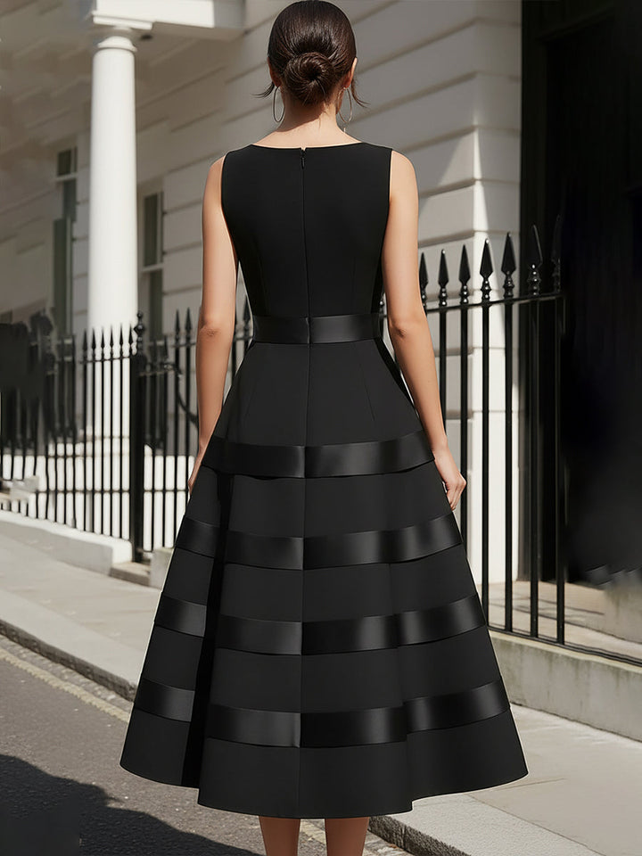 Olivia Bennet | Sleeveless Tiered Maxi Dress With Defined Waist
