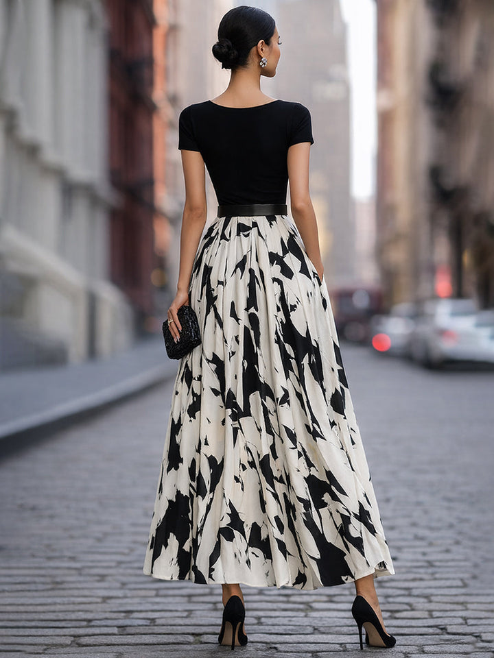 Olivia Bennet | Abstract Print Pleated Maxi Dress