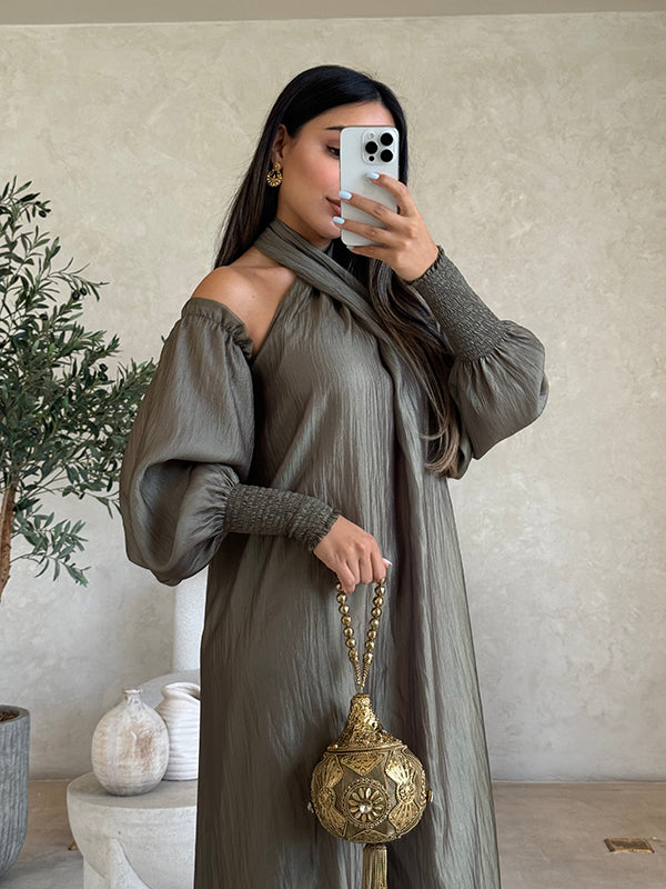 Olivia Bennet | Loose Solid Color Long Sleeves Maxi Dresses