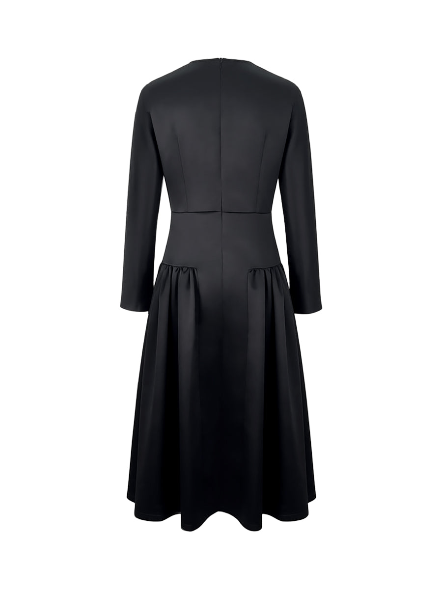 Olivia Bennet | Long Sleeves Solid Color Round-Neck Midi Dresses