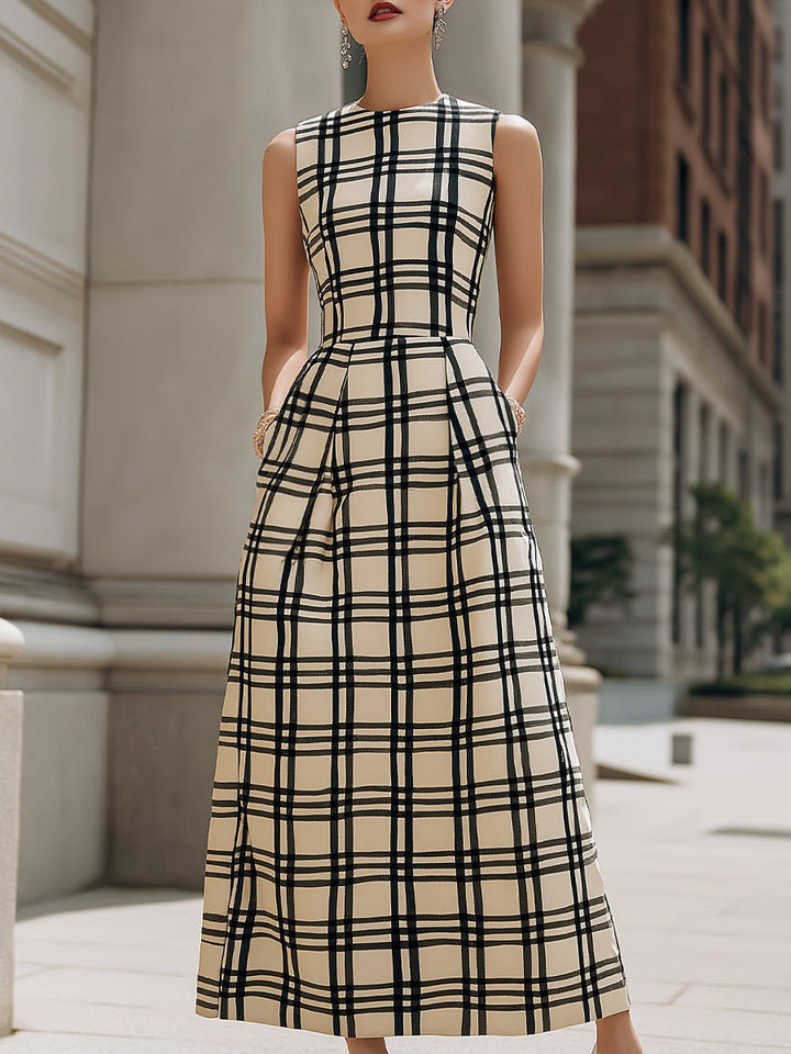 Olivia Bennet | Sleeveless Checkered Pleated A-Line Maxi Dress