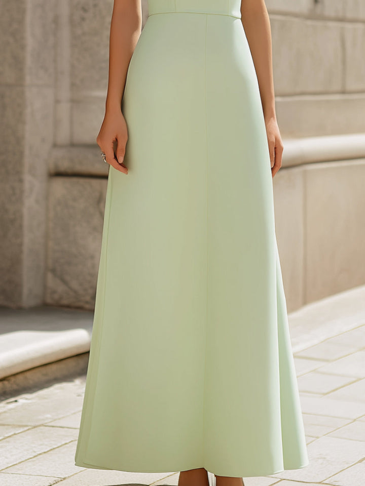 Olivia Bennet | Sculpted Collar Sleeveless A-Line Maxi Dress