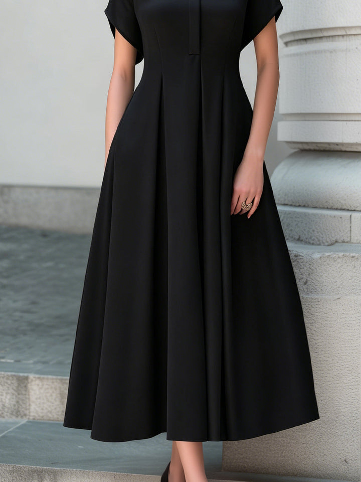 Olivia Bennet | Stand Collar Pleated A-Line Maxi Dress