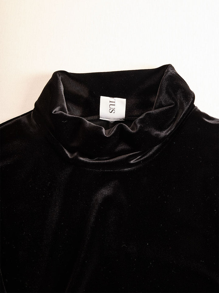 Olivia Bennet | Elegant Black Velvet And Satin Midi Dress