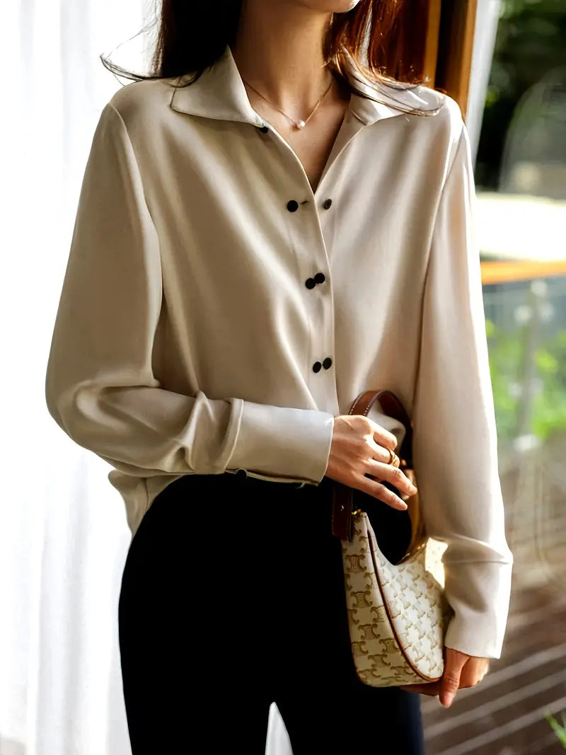 Olivia Bennet | Chic Blouse for Women in Lightweight Fabric
