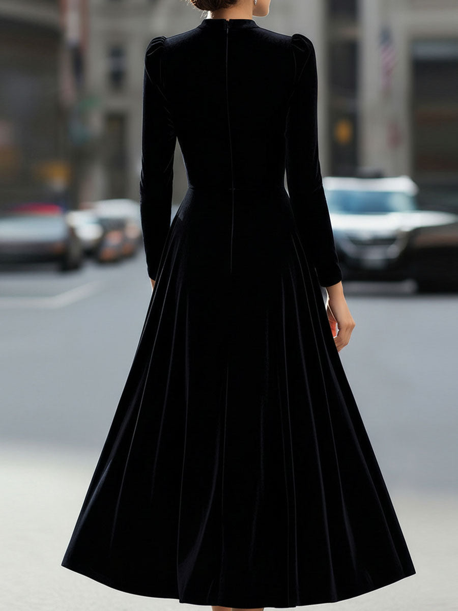 Olivia Bennet | Luxurious Velvet Long-Sleeve Midi Dress