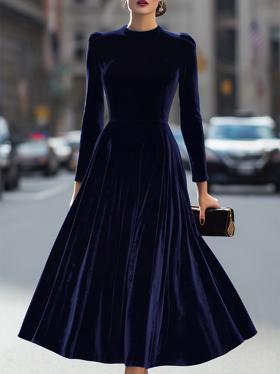 Olivia Bennet | Black Long-Sleeve Midi Velvet Dress