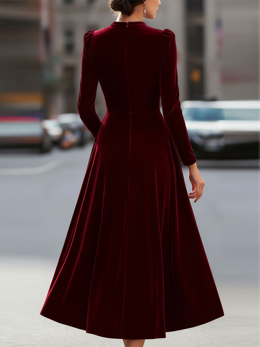 Olivia Bennet | Luxurious Velvet Long-Sleeve Midi Dress