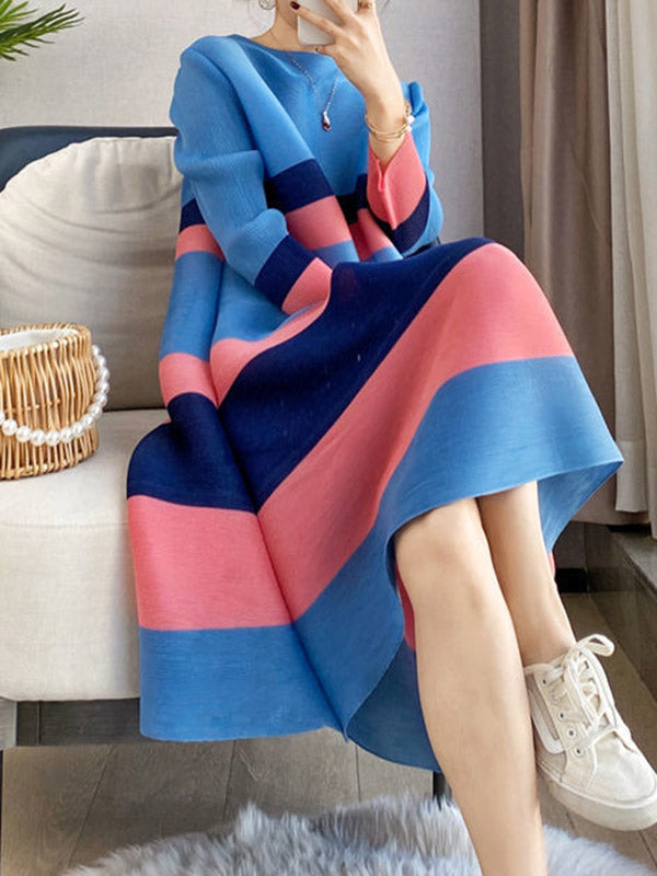 Olivia Bennet | A-Line Loose Pleated Striped Round-Neck Midi Dresses