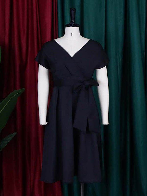 Olivia Bennet | Bowknot Lace-Up Solid Color V-Neck Midi Dresses
