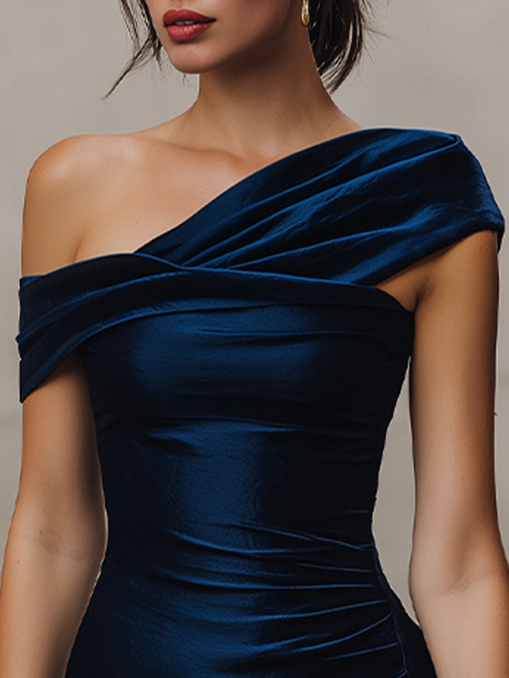 Olivia Bennet | Midnight Asymmetrical Ruched Midi Dress