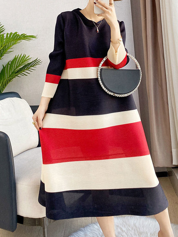 Olivia Bennet | A-Line Loose Pleated Striped Round-Neck Midi Dresses