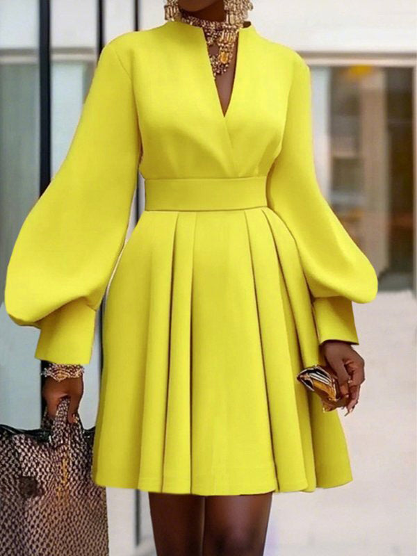 Olivia Bennet | A-Line Long Sleeves Pleated Solid Color V-Neck Mini Dresses