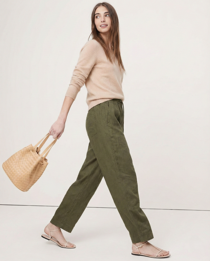 Olivia Bennet | Classic Wide-Leg Jean for Women in Denim Blue