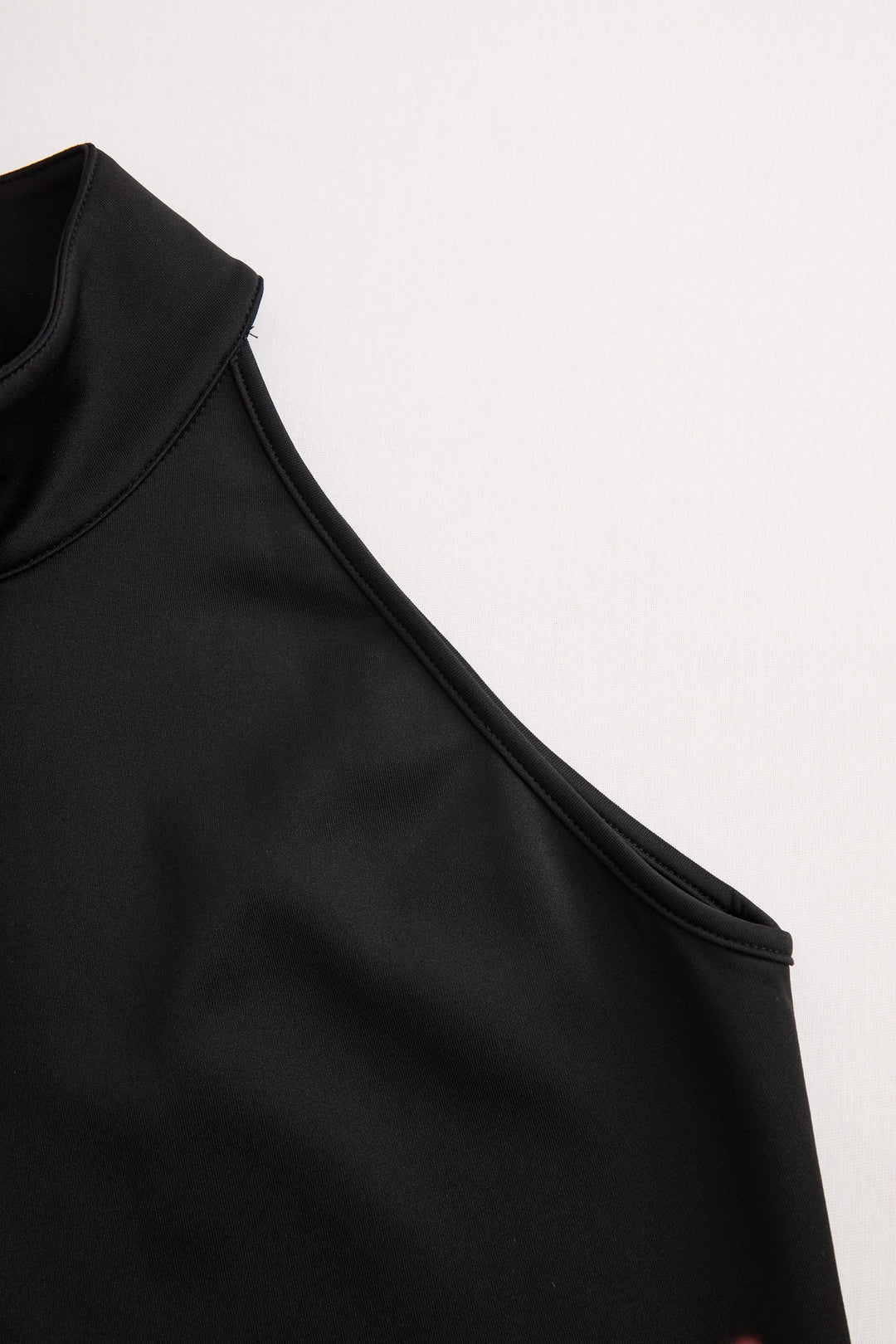 Olivia Bennet | Elegant Black and White High Neck Midi Dress