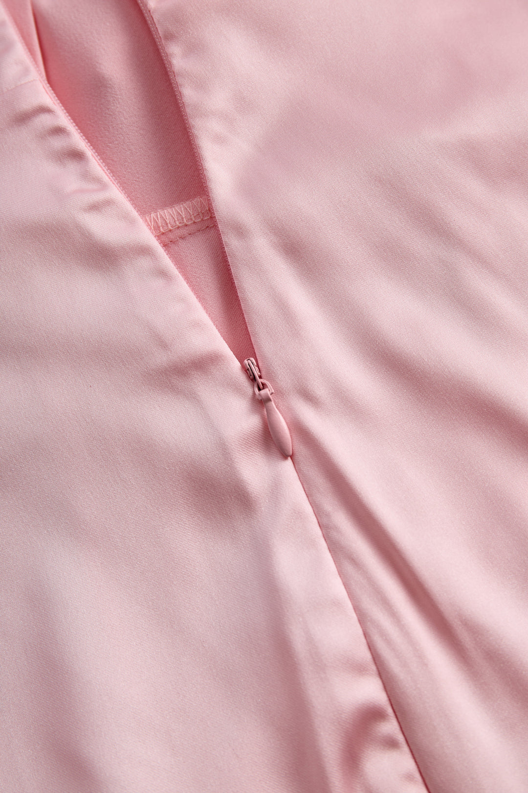 Olivia Bennet | Blush Pink Sleeveless Blazer-Style Satin Dress