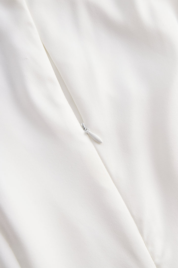Olivia Bennet | Elegant Sleeveless A-Line Midi Dress