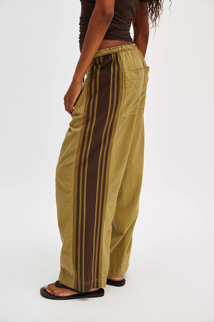 Olivia Bennet | Active Joggers for Women in Soft Fabric, Relaxed Fit, Black