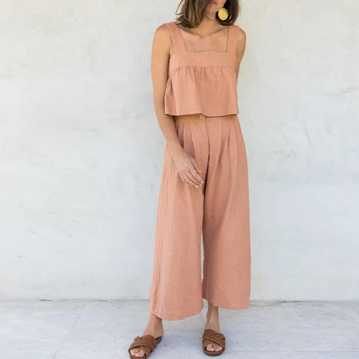 Olivia Bennet | Pleated Linen Culotte Pant