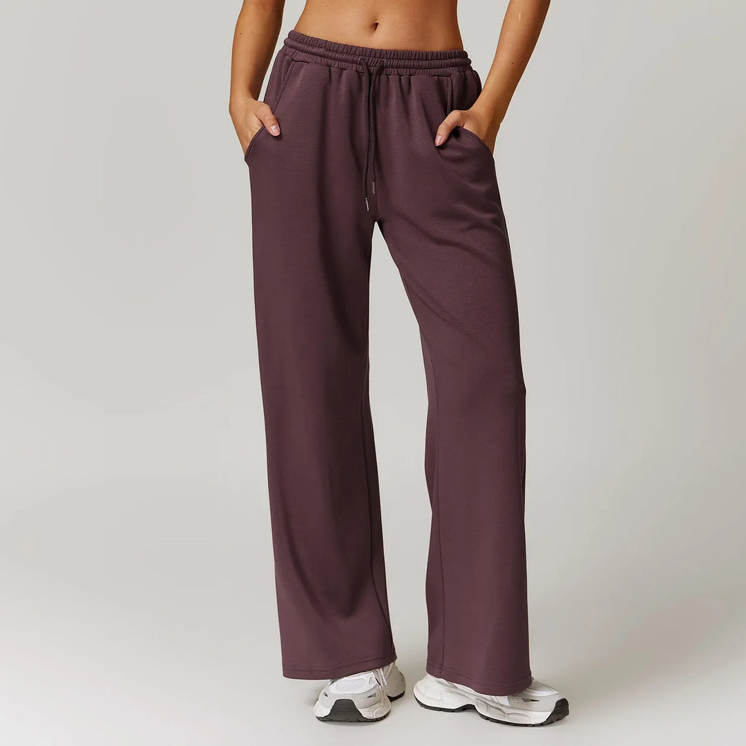 Olivia Bennet | High Rise Pant for Women in Black