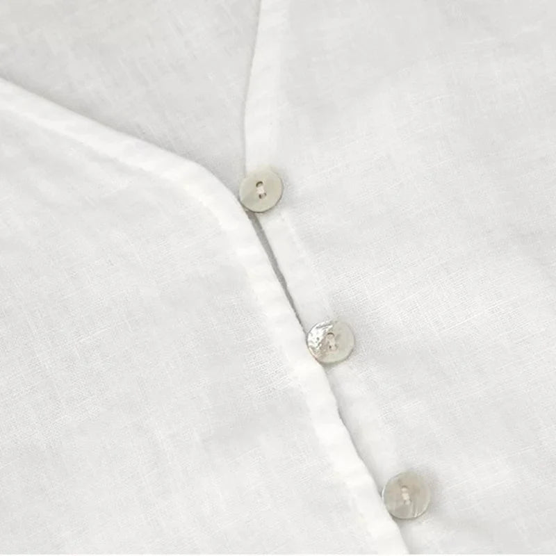 Olivia Bennet | Fitted V-Neck Linen Blouse