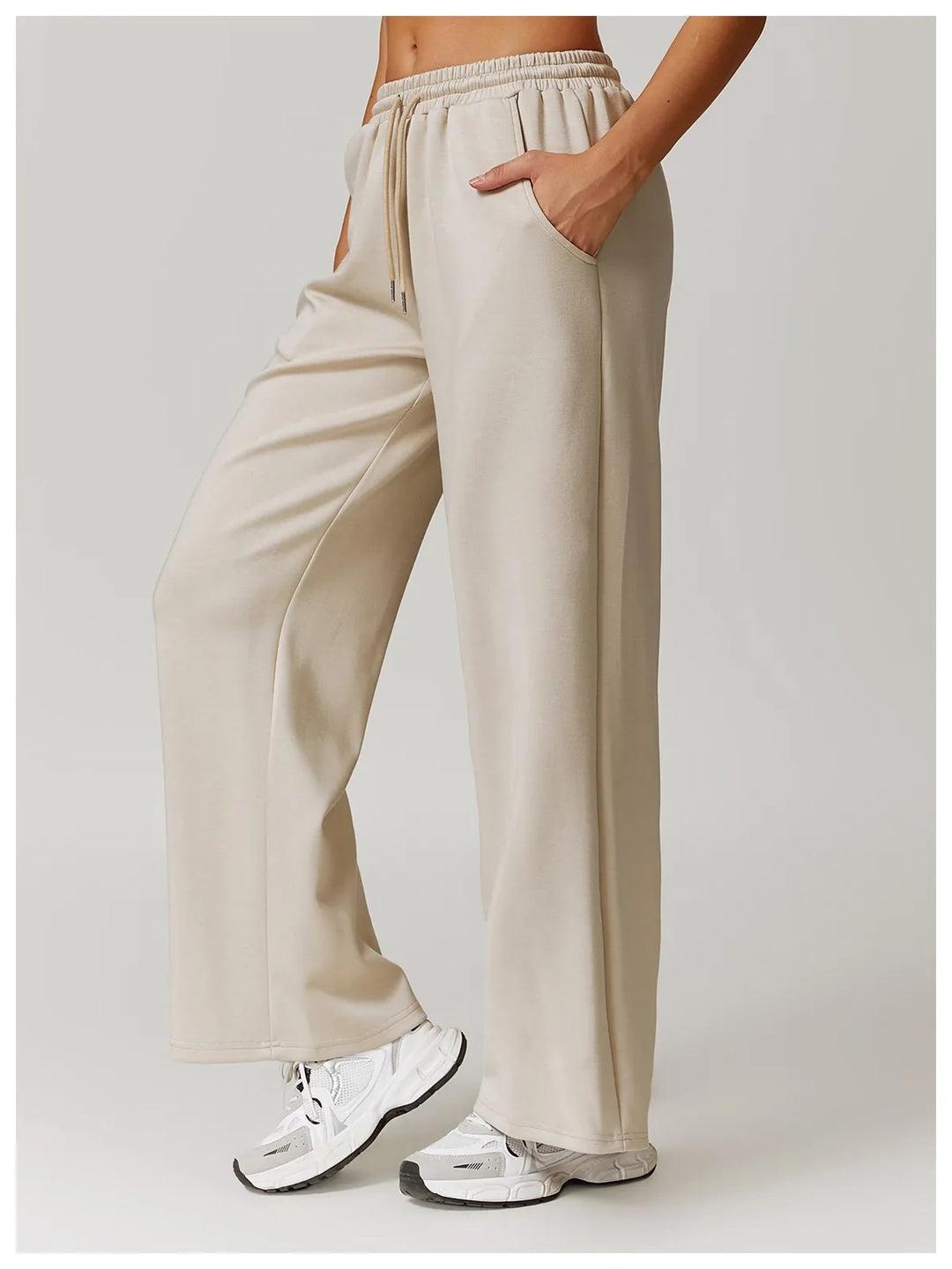 Olivia Bennet | High Rise Pant for Women in Black