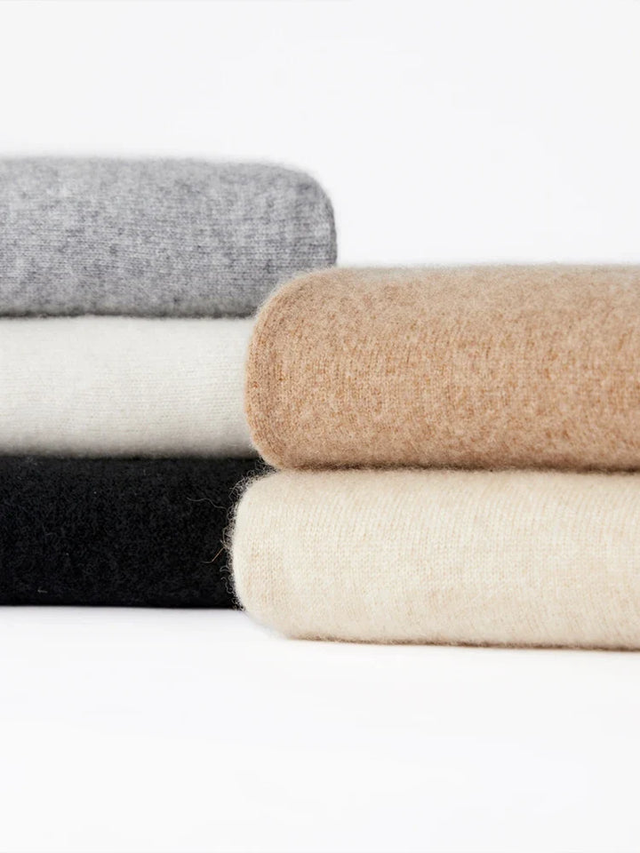 Olivia Bennet | Cashmere O-Neck Sweater for Women