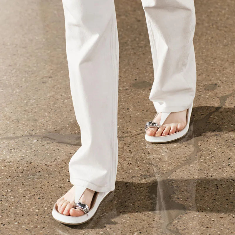 Olivia Bennet | Luxe Flats for Women in Black