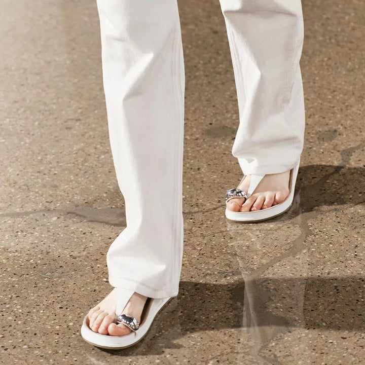 Olivia Bennet | Luxe Flats for Women in Black