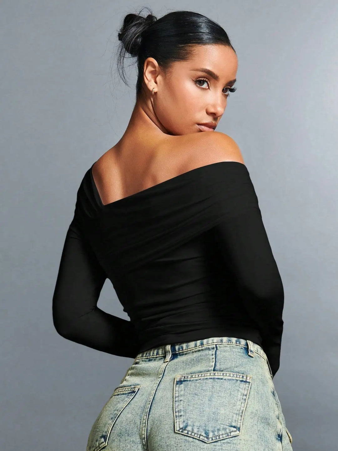 Olivia Bennet | Off-Shoulder Top for Women in Cotton Blend, Fitted, White