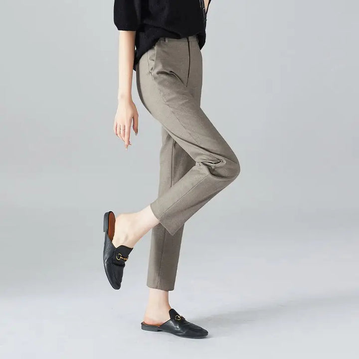 Olivia Bennet | High-Waist Trousers for Women in Elegant Fit, Black