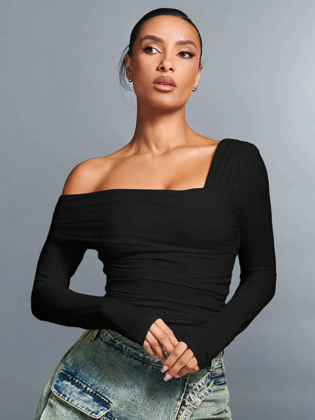 Olivia Bennet | Off-Shoulder Top for Women in Cotton Blend, Fitted, White