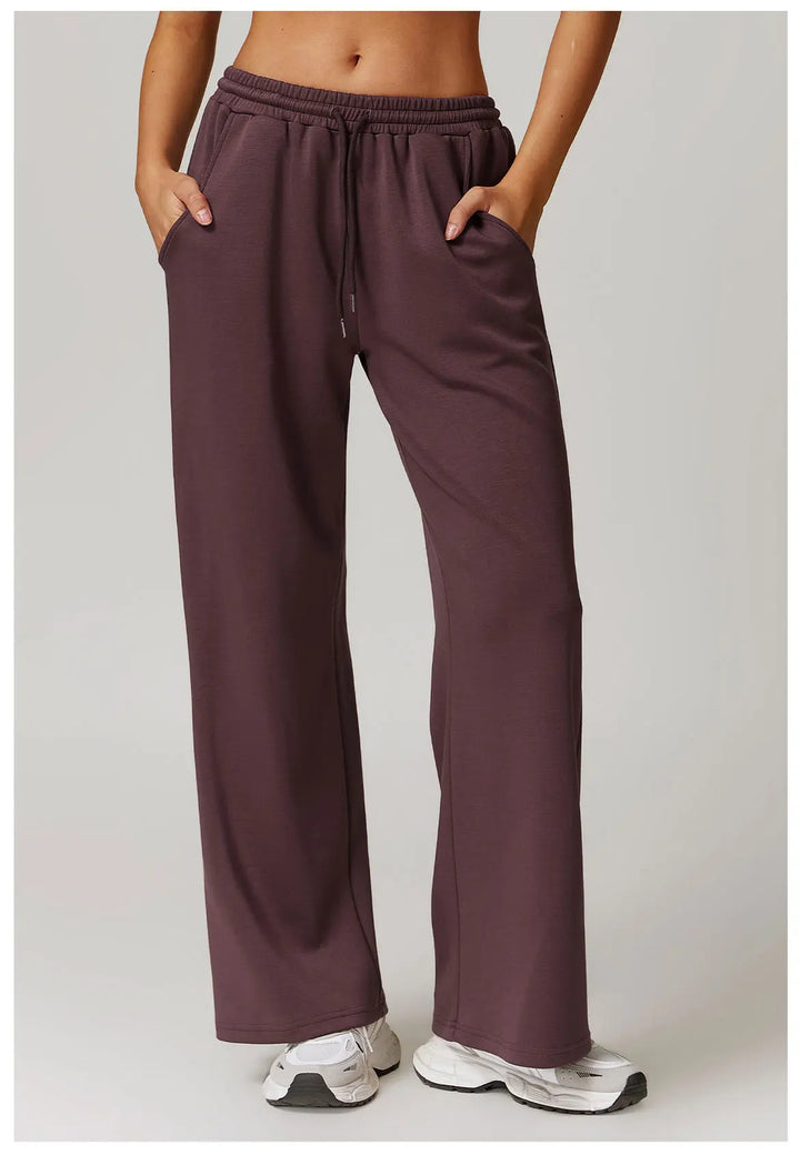 Olivia Bennet | High Rise Pant for Women in Black