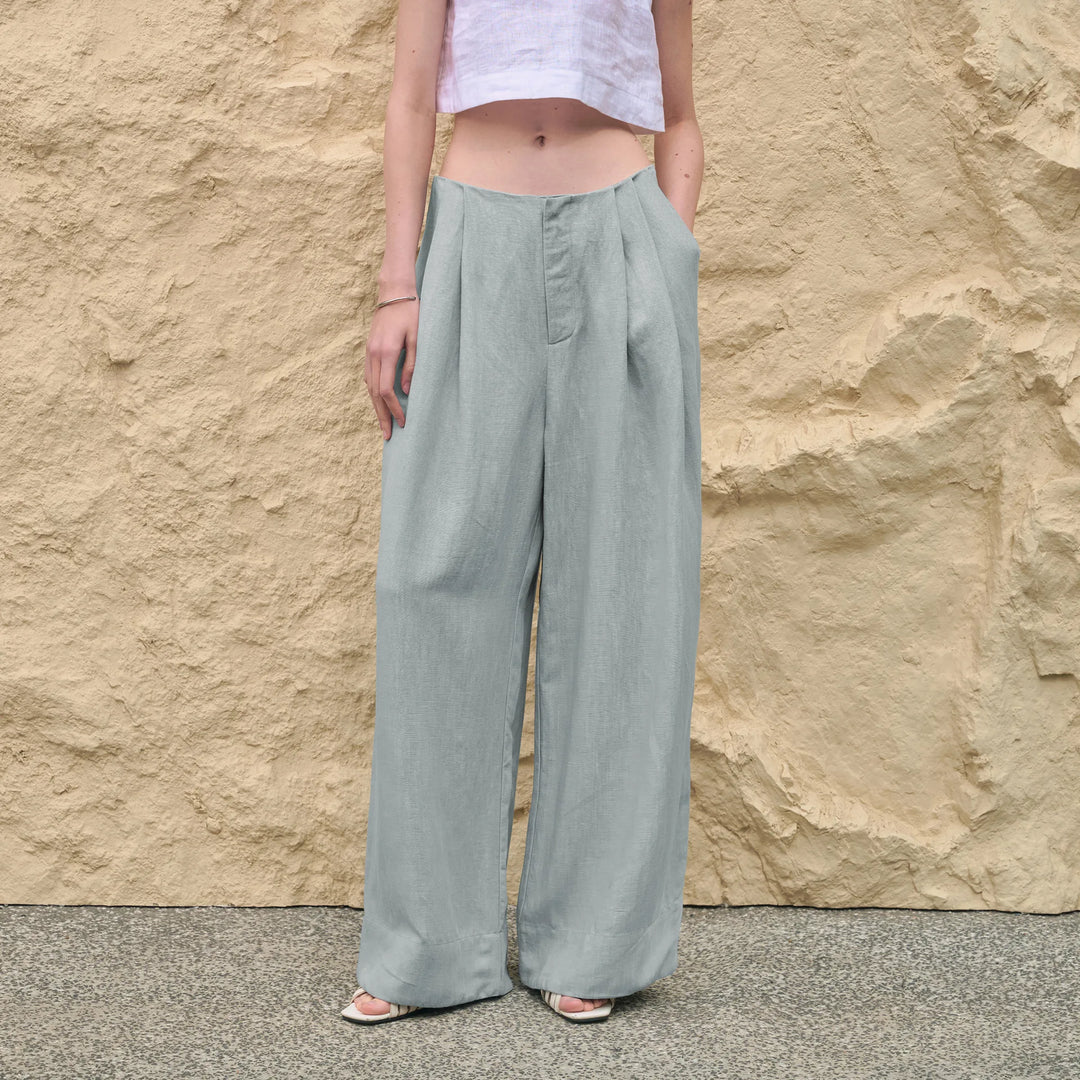 Olivia Bennet | Pleated Wide Leg Linen Pant