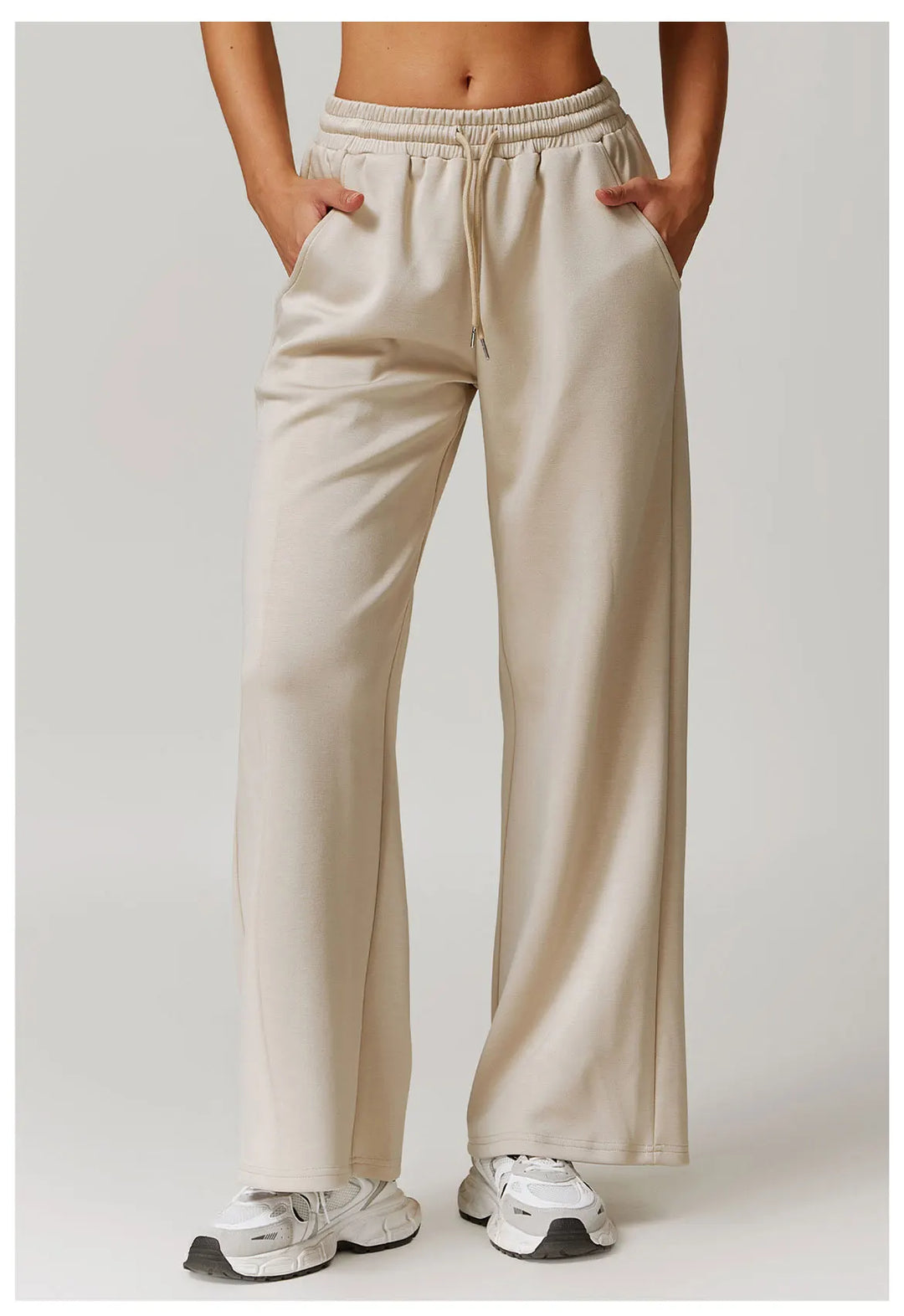 Olivia Bennet | High Rise Pant for Women in Black