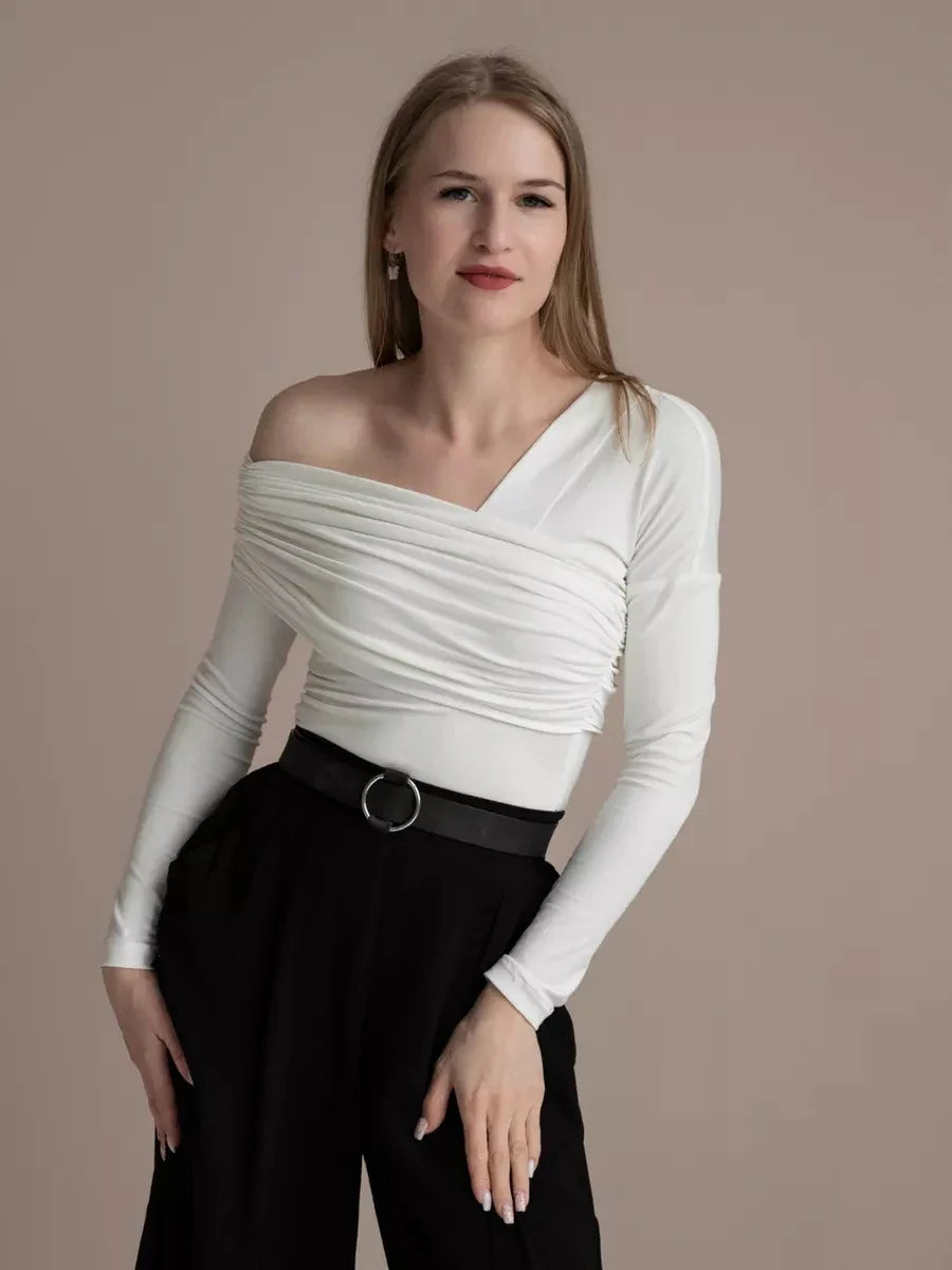 Olivia Bennet | Off-Shoulder Top for Women in Cotton Blend, Fitted, White
