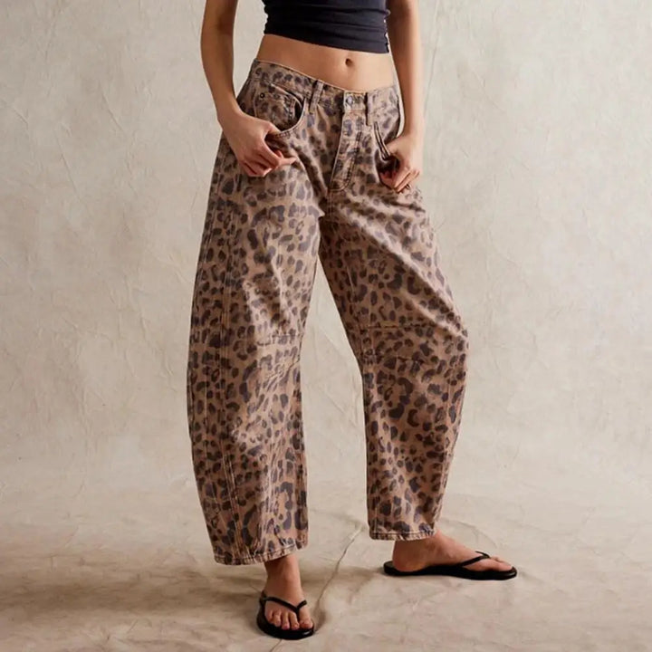 Olivia Bennet | Barrel-Leg Denim Jeans for Women