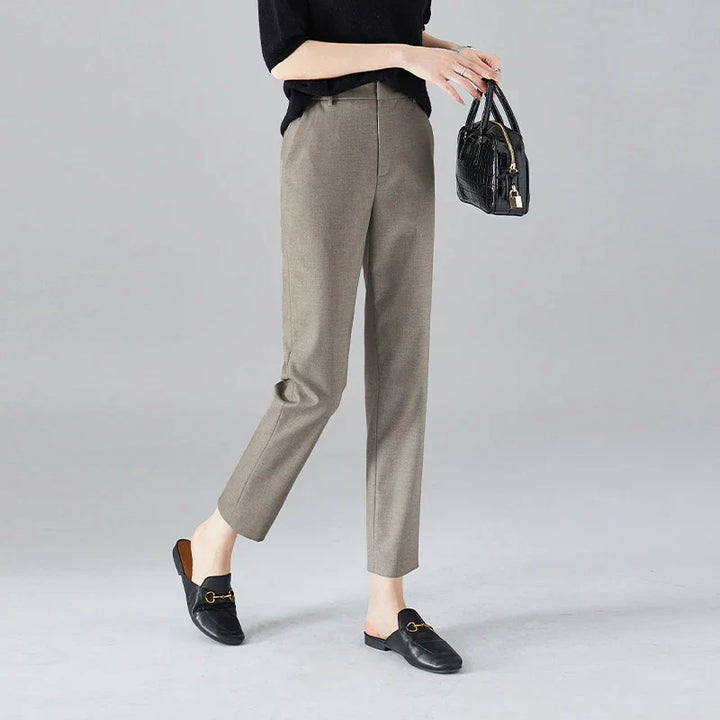 Olivia Bennet | High-Waist Trousers for Women in Elegant Fit, Black