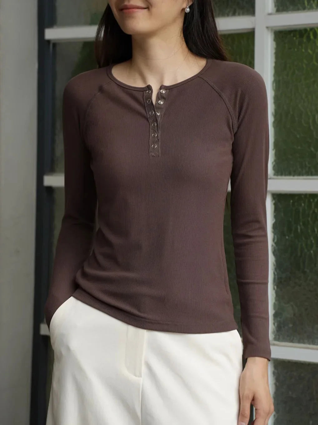 Olivia Bennet | Pop-Button Top for Women in Cotton, Fitted, White