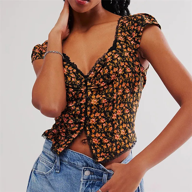 Olivia Bennet | Floral Ruche Crop Top