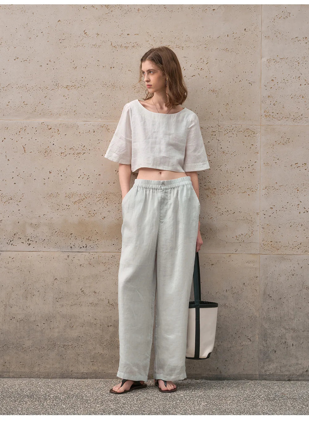 Olivia Bennet | Boxy Linen Crop Top