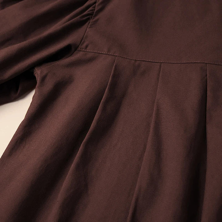 Olivia Bennet | Gathered Lantern Sleeve Blouse