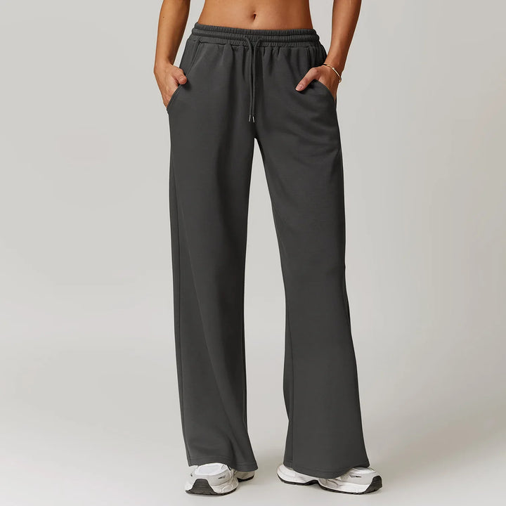 Olivia Bennet | High Rise Pant for Women in Black