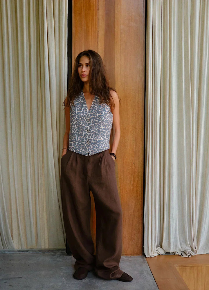 Olivia Bennet | Linen Wide-Leg Trousers for Women in Natural
