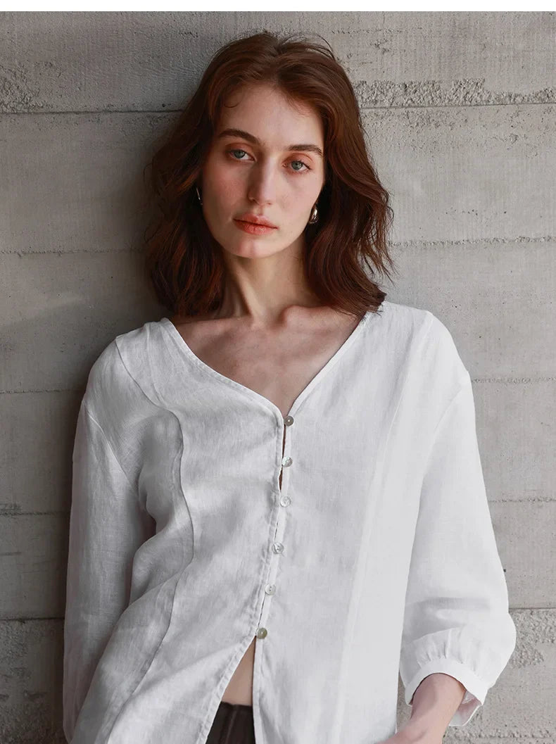 Olivia Bennet | Fitted V-Neck Linen Blouse