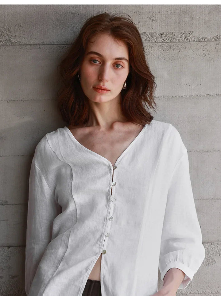 Olivia Bennet | Fitted V-Neck Linen Blouse
