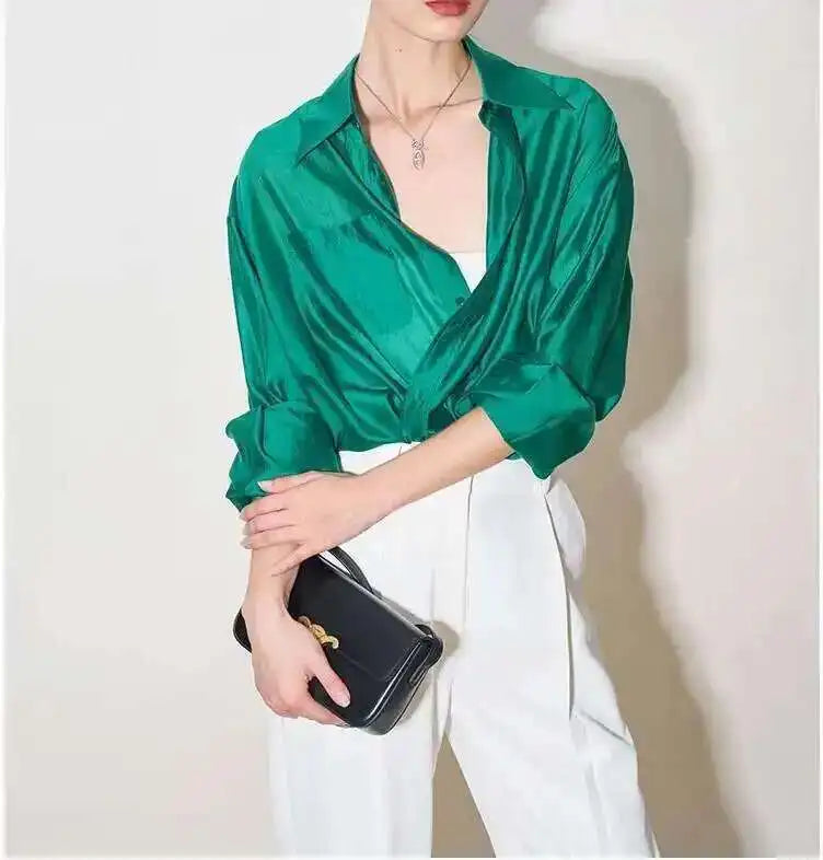 Olivia Bennet | Silk Poplin Blouse for Women in Flowing Fit