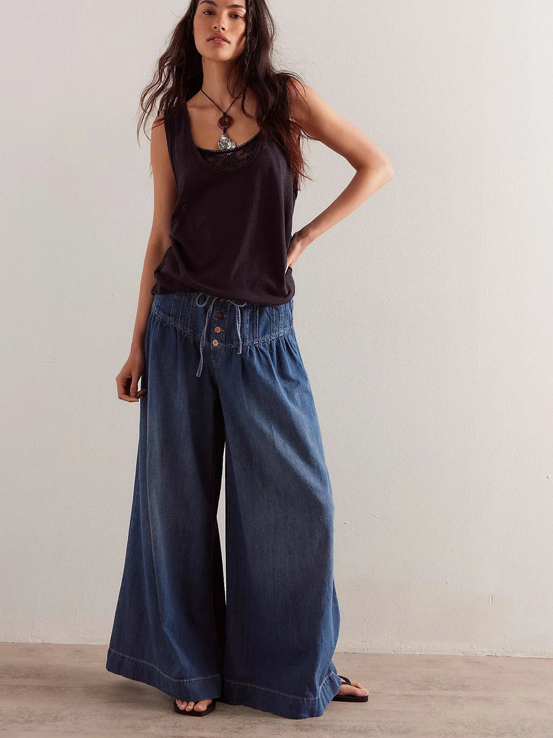 Olivia Bennet | Women's Chambray Pull-On Jeans