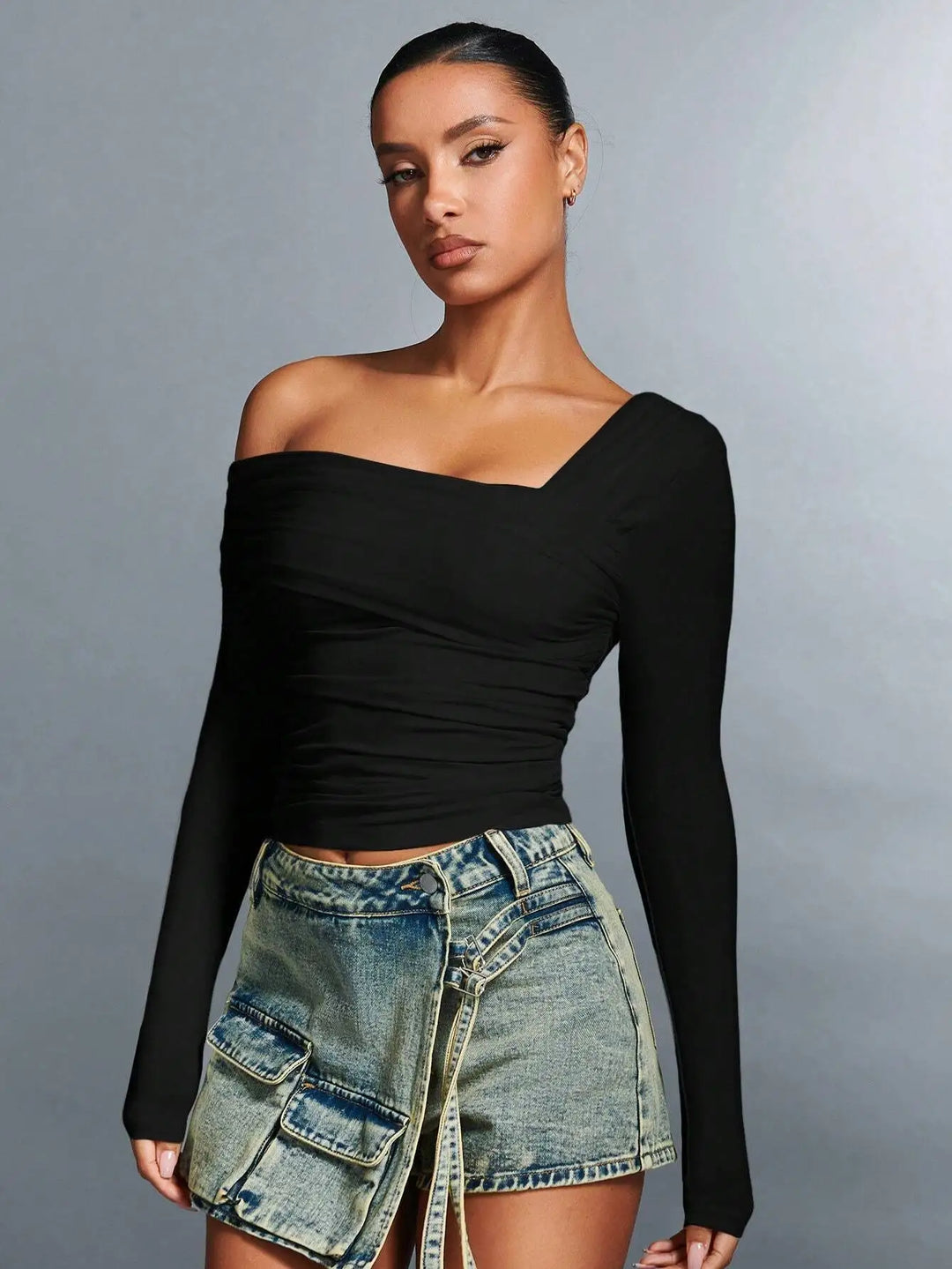 Olivia Bennet | Off-Shoulder Top for Women in Cotton Blend, Fitted, White