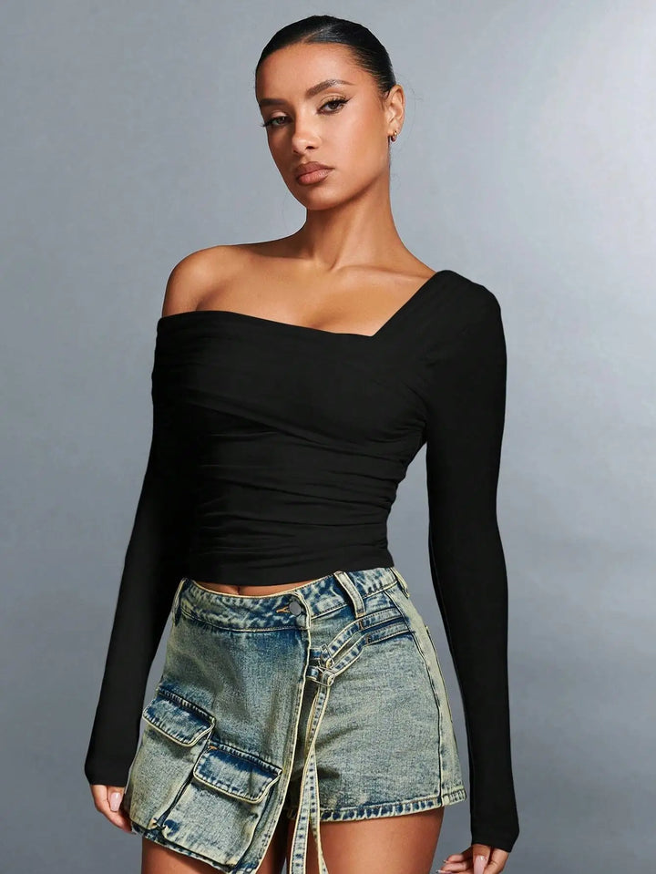 Olivia Bennet | Off-Shoulder Top for Women in Cotton Blend, Fitted, White
